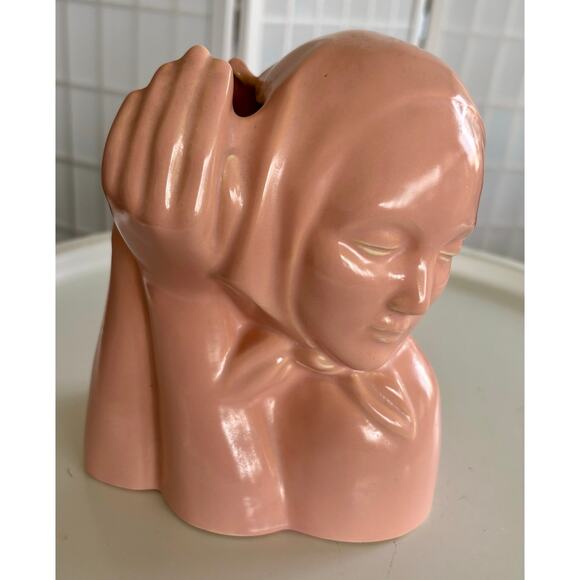 VTG Catalina Pottery C 801 Pink Demure Peasant Woman Vase Planter Made in USA - Picture 2 of 14